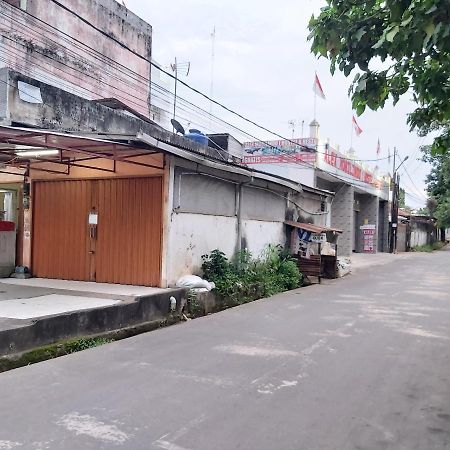 Alex Hostel 2 Palembang Exterior photo